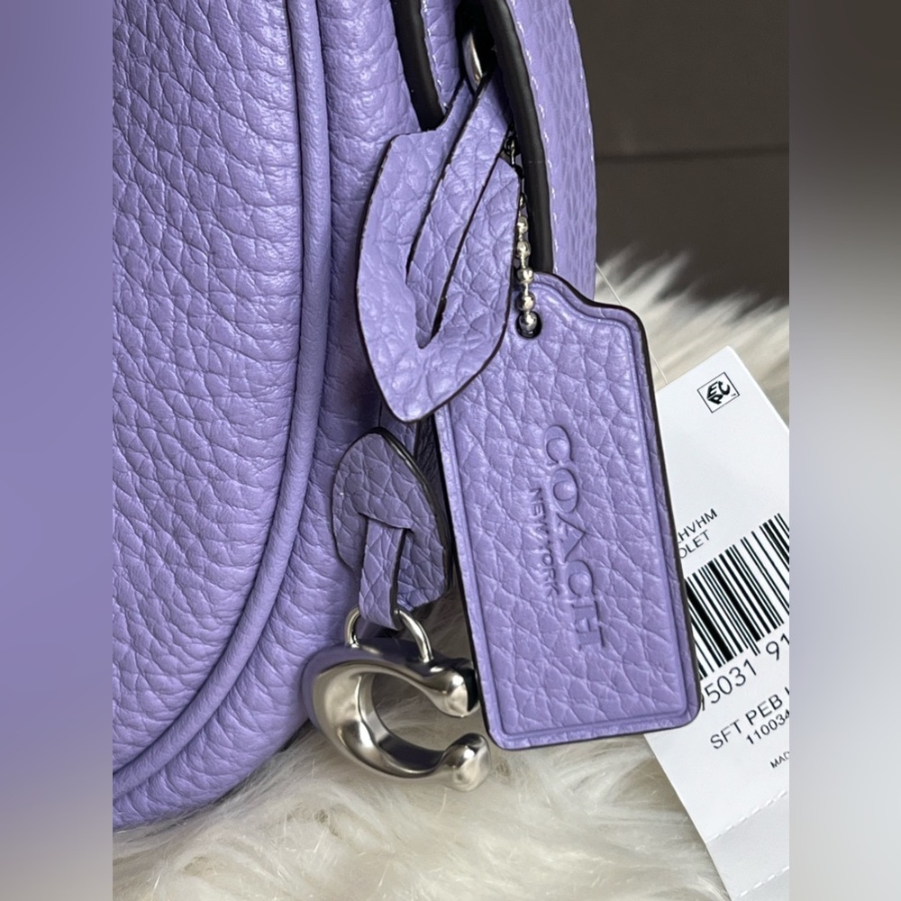 CC439 - Coach Luna Shoulder Bag - Picture 10 of 12